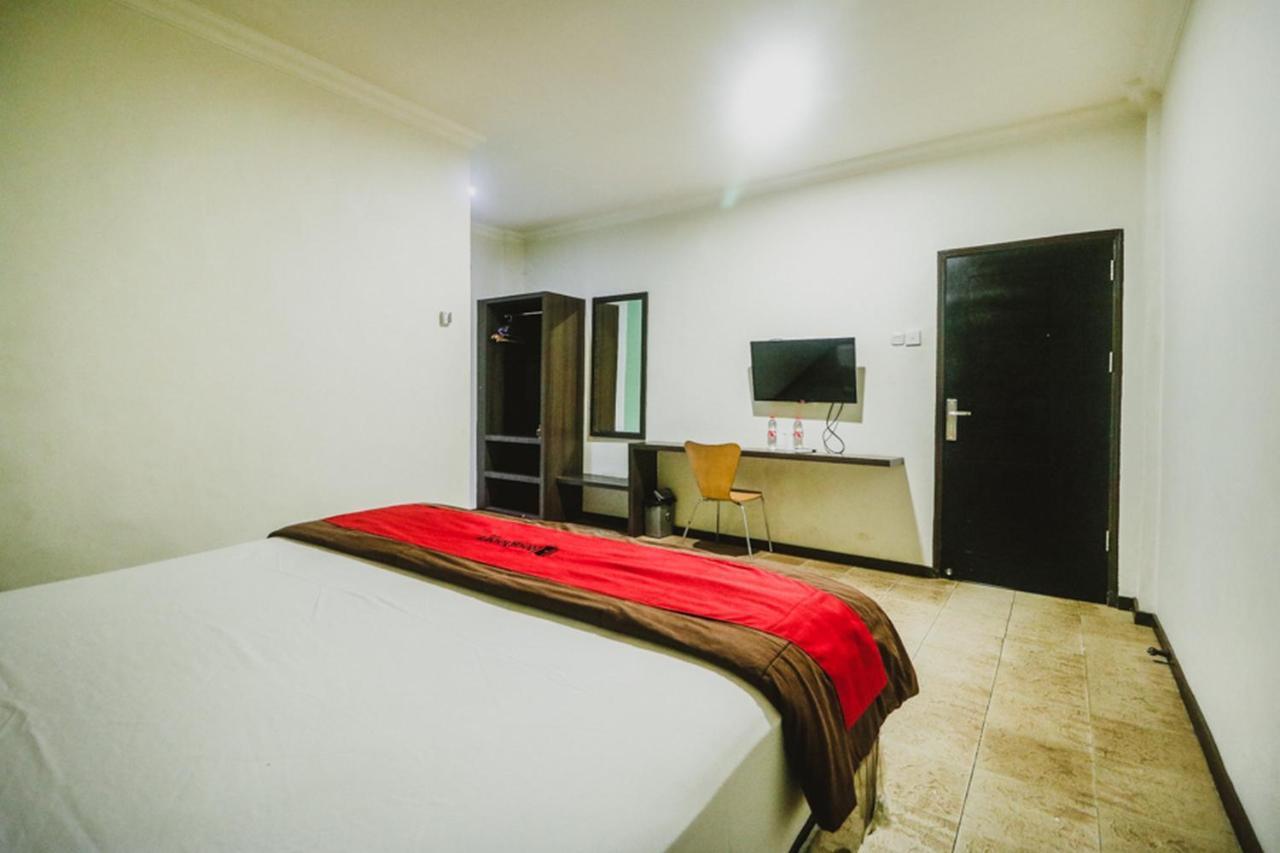Reddoorz Plus Near Jambi Prima Mall Buitenkant foto