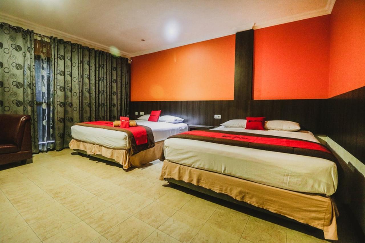 Reddoorz Plus Near Jambi Prima Mall Buitenkant foto