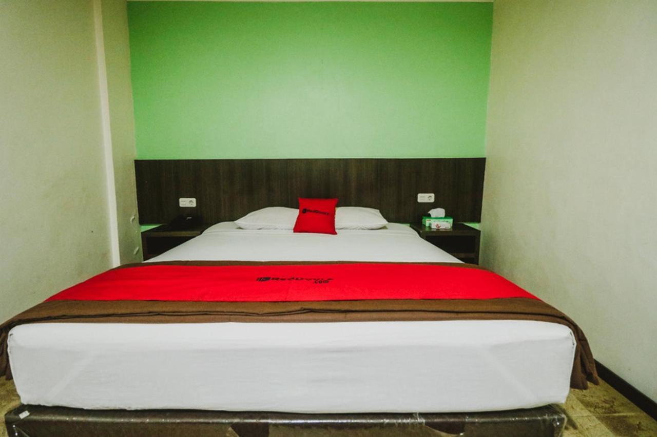 Reddoorz Plus Near Jambi Prima Mall Buitenkant foto