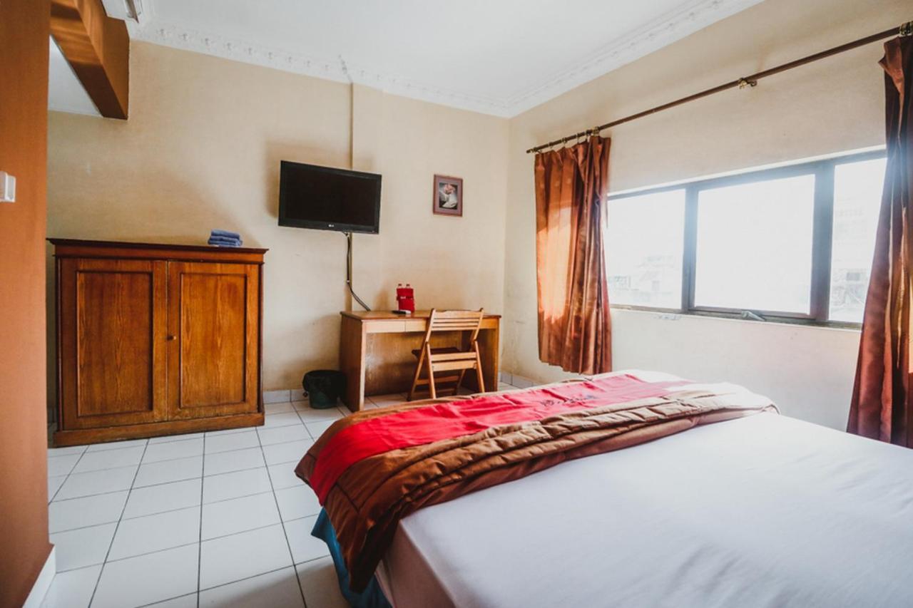 Reddoorz Plus Near Jambi Prima Mall Buitenkant foto